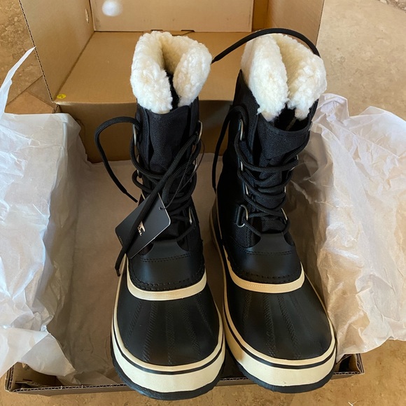 Sorel Winter Carnival boots new with box 8.5 - Picture 9 of 10